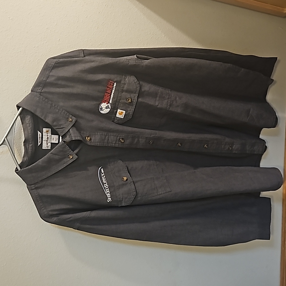 Brand new never worn mens 2X button up Carhartt long sleeve shirt